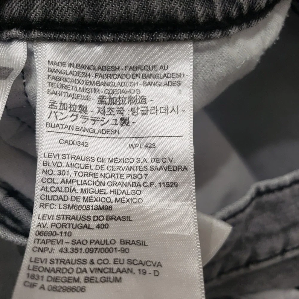 Levis item good